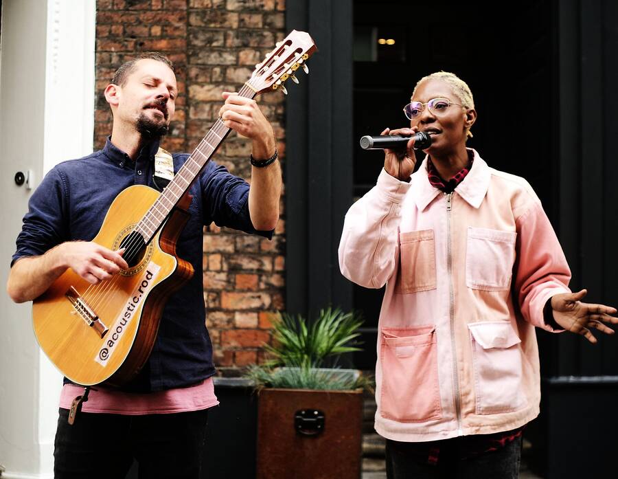 photographer Martin330 performance  photo