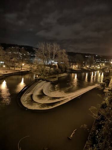 photographer BritAbroad architecture modelling photo taken at Bath, UK