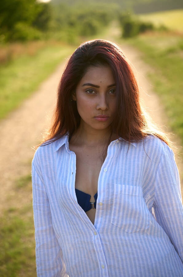 photographer BigrPicture portraiture  photo with Mariam Kazmi