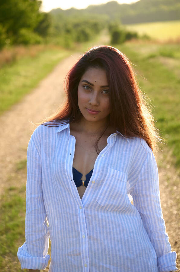 photographer BigrPicture portraiture  photo with Mariam Kazmi