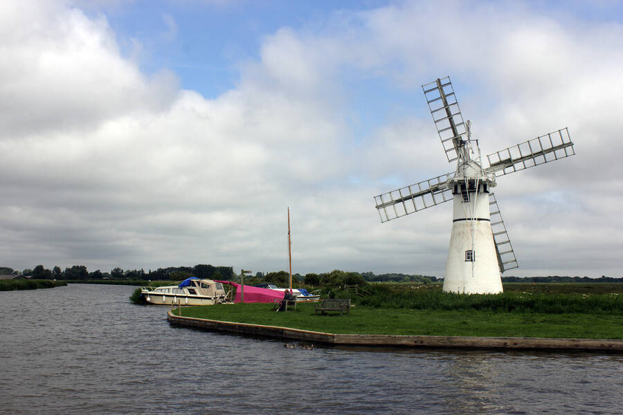 photographer  landscape  photo taken at Thurne