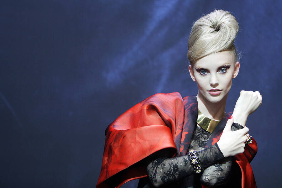 photographer fotokunstlindsay fashion  photo taken at Köln