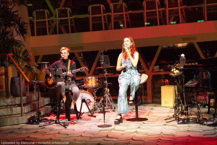 photographer Stav performance  photo