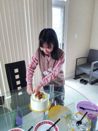 photographer Emily 1357 documentary  photo taken at home