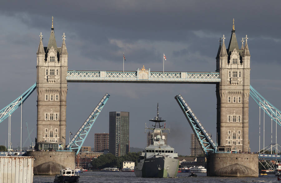 photographer ChrisRLL transport  photo