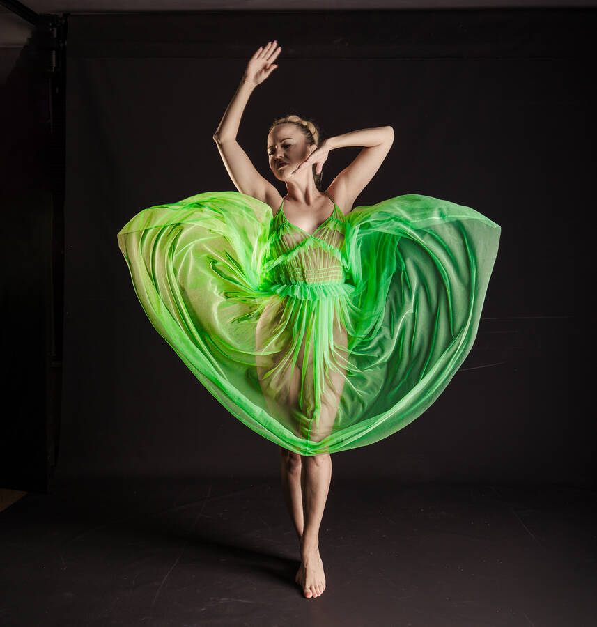 photographer StudioDee fashion  photo. caterini at studiodee november 2022.