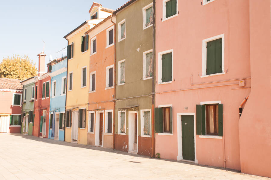 photographer AntPicsFrance architecture  photo. some of the many colourful houses on the island of murano.