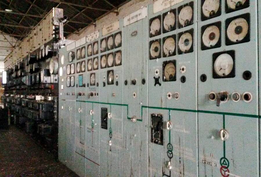 photographer DamoTogYP documentary  photo taken at Shotton Works, Flintshire/Clwyd, North WALES