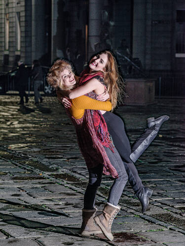 photographer StudioDee uncategorized modelling photo. street scene in aberdeen.