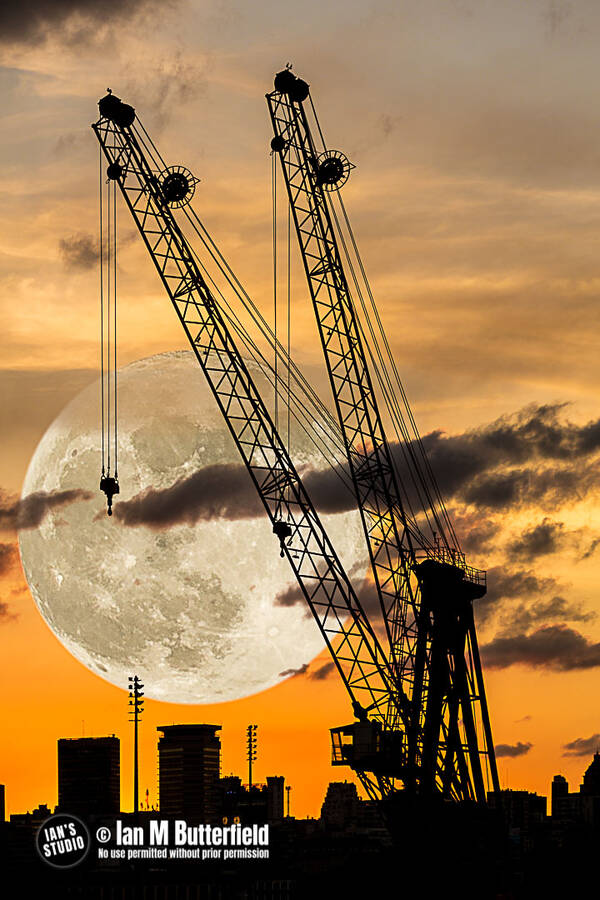 photographer ianbutty travel modelling photo taken at Buenos Aires