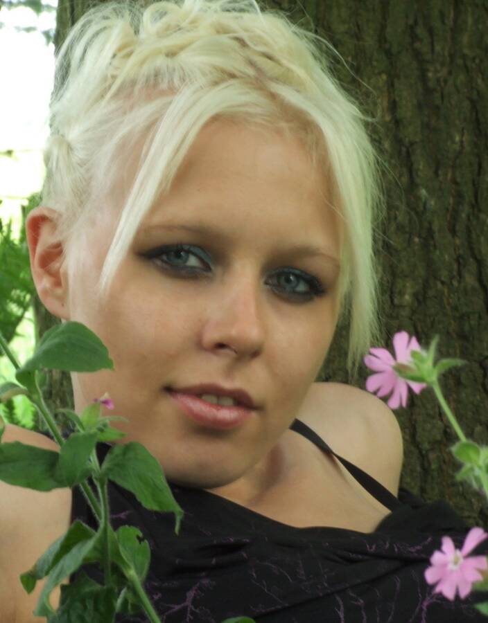 photographer BONDVIDAGE portraiture  photo taken at Clifton Woods