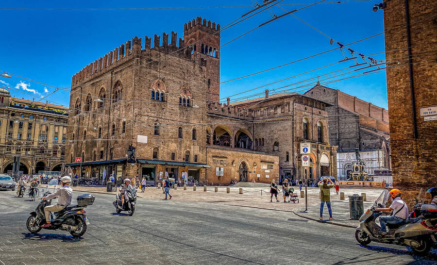 photographer Silky66 architecture  photo taken at Bologna