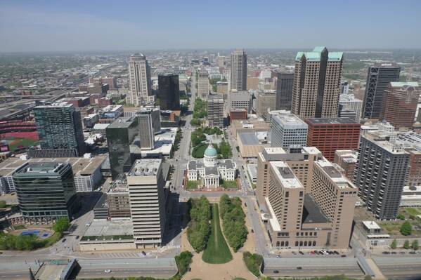 photographer Bitten by the Bug travel  photo taken at The Gateway Arch, St. Louis, Missouri, USA