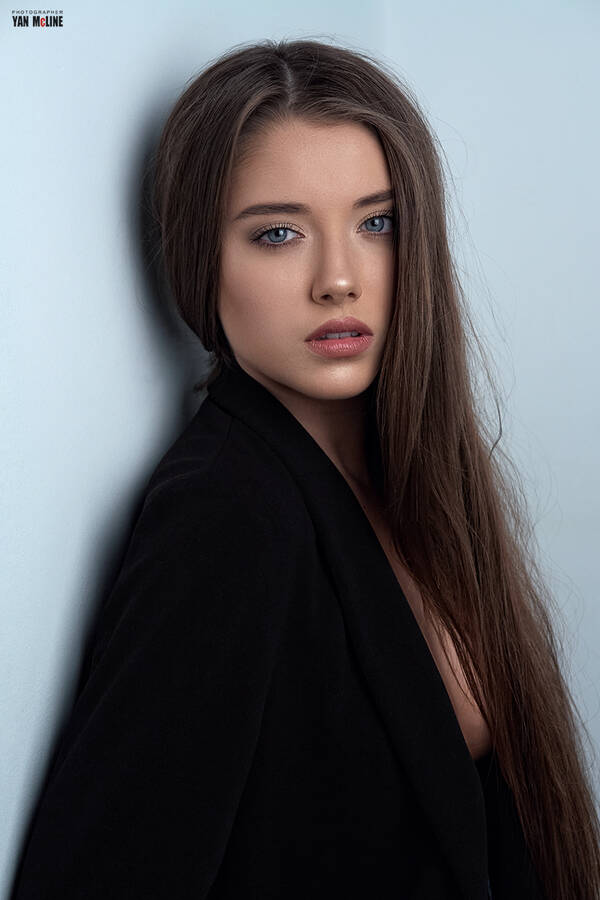 photographer Yan McLine portraiture  photo