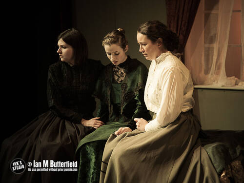 photographer ianbutty performance modelling photo taken at Stockport Garrick Theatre