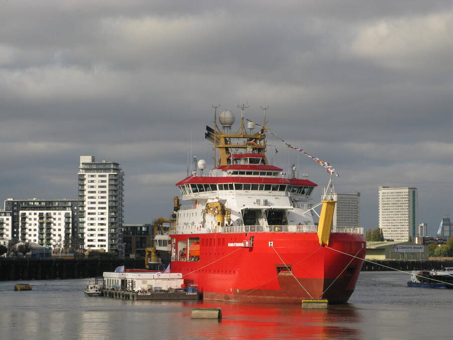 photographer ChrisRLL photojournalism  photo taken at Greenwich