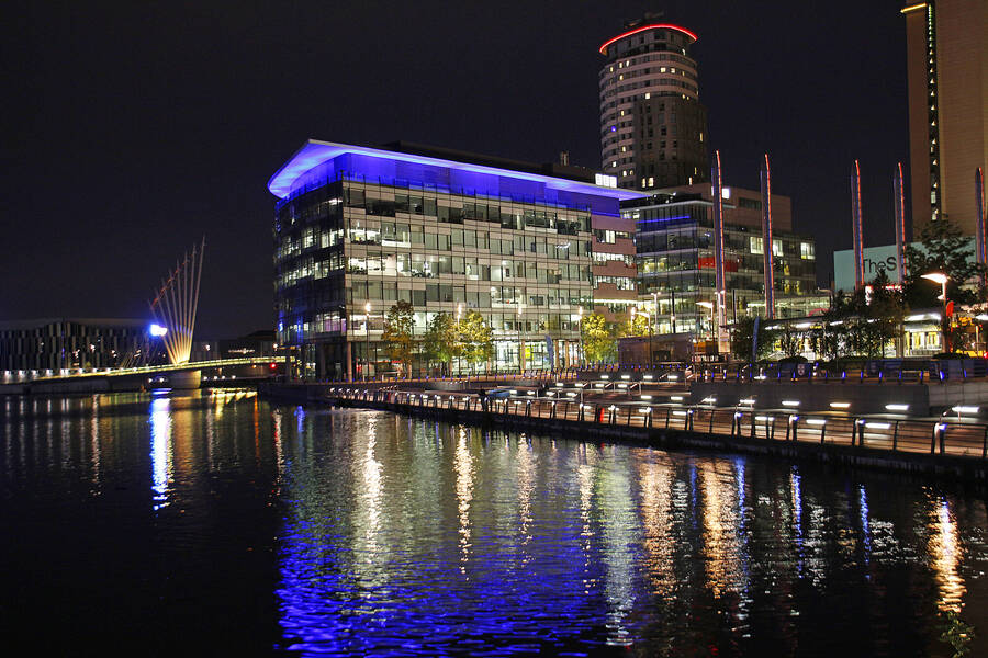 photographer WPNPHOTOIMAGES night  photo taken at Salford Quays