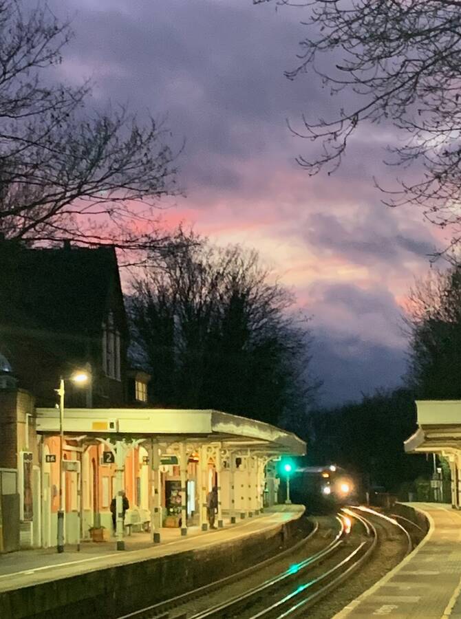 photographer ChrisRLL transport  photo taken at Carshalton station