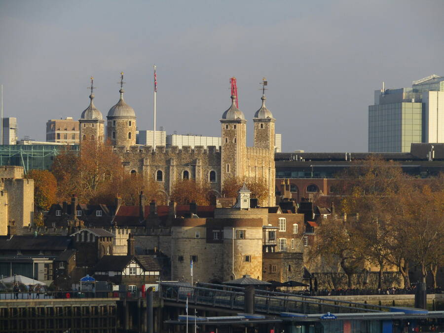 photographer ChrisRLL architecture  photo taken at London Bridge