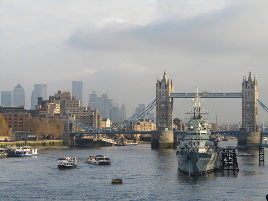 photographer ChrisRLL photojournalism  photo taken at London Bridge